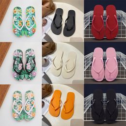 Designer Slippers Sandals Fashion Outdoor Plateforme Chaussures Classic Pinched Beach Shoes Alphabet Print Flip Flops Summer Flat Casual Shoes Gai-1