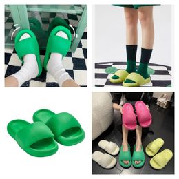 Designer Slippers Sandals Platform Slippers Multicolor Flora glissements à la mode de style facile à porter