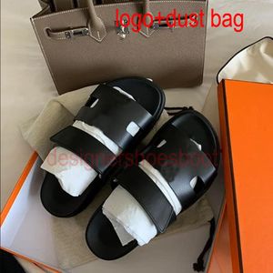 Designer Slippers Sandalen Slippers Leren sandalen Zomer en winter Strand Platte bodem Pluche lederen pantoffels Dames Heren Paar Zachte antislip Casual mode