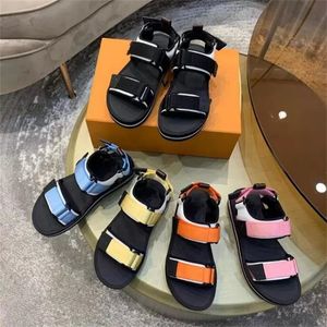 Designer slippers schuift sandalen zomer flats sexy echt lederen platform schoenen dames strand moeiteloos stijlvolle glijbanen 2 riemen met aangepaste geweven riem