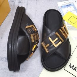 Designer slippers Zomer Strand Mode Dames Heren Sandaal Luxe Dame Heren Kleurrijk Canvas Letter Anatomisch Leer dia 35-42