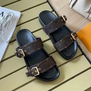 Zapatillas de diseñador Mujer Bom Dia Sliders Sandalias planas de verano Hebilla de moda Estampados clásicos Marrón Negro Suela gruesa Sandalias para mujer con caja