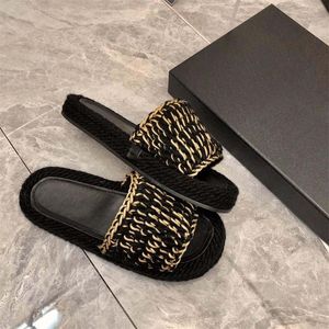 Designer Slippers Femmes Sandales de miel Sandales Luxury Chaîne de paille en tricot Platphescules Breffeurs Breffeurs Open Toe Tapis