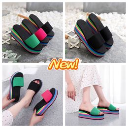 Designer Slippers Dames Zomer Hakken Meerkleurig Hoge kwaliteit GAI Mode Slippers Bedrukte platformslippers Strand visgraat Dames Dikke maat 36-41