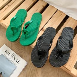 Designer Slippers Femmes Sandal Fliplops Simple Youth Fashion Summer Lettre d'été Slippers Sandal Moccasin Chaussures Spring and Autumn Hotels plages