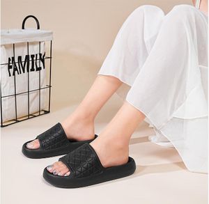 Designer Slippers Femme Summer Sandales Sandales Taille 36-41 Couleur 70