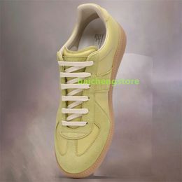 Diseñador Sneaker Run Replicate Tennis Shoe Loafer Maisons Basketball 2024 más nuevos zapatos informales al aire libre Mujeres de cuero Manos Margiela Oam Runner Low Trainer Y5