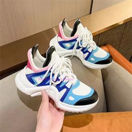 Designer sneakers merk luxe archlight casual mode schoenen dames dames top hoge kwaliteit boog blote kalfsleer platform buitensporten