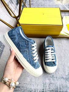 Sneakers de diseñadores zapatos casuales de lienzo Plataforma de moda Plataforma de moda Low High Top con caja DDJJD89