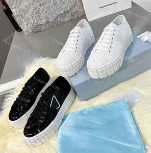 Baskets de créateurs Dupe AAAAA Pantoufles Nylon Casual Chaussures Roue Plate-forme Sneaker Edition Blanc Trefoil Cuir Patchs Dayremit 336