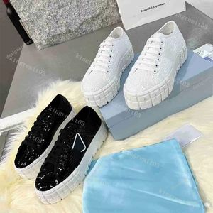 Baskets de créateurs Dupe AAAAA Pantoufles Nylon Chaussures Casual Roue Plate-forme Sneaker Edition Blanc Trefoil Patchs En Cuir Chaussures Dayremit