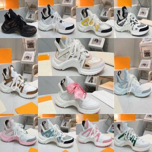 Sneakers de créateurs Fashion Chaussures décontractées pour Womne Engalissant Archlight Top Shoe Dad Sneakers Luxury Runner Trainer femme épaisse plate-forme Flats décontractés Suede avec boîte
