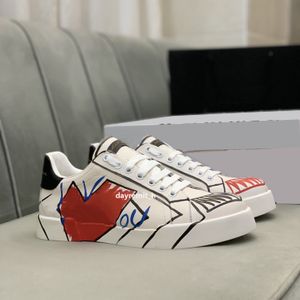 Designer Sneakers Graffiti Casual Chaussures De Mode Toile Chaussures De Luxe Plate-Forme Sneaker Italie Triple Blanc En Cuir Baskets