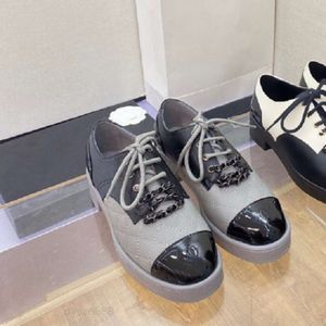 Sneakers de créateurs Chaussures décontractées surdimensionnées blanc noir en cuir noir de luxe Velvet en daim pour femmes