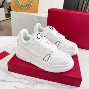 Sneakers de créateurs petits cuir authentiques Nouveaux chaussures Vo Trainer White White's High Rise Sole Sole Sole Board Men's Men's Casual Sports respirants décontractés