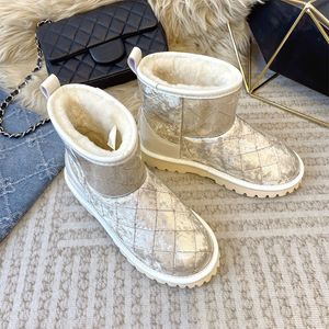 Bottes de neige design Pvc électrique brodé dernières bottes de neige chaussures de fourrure laine intégrée épaisse et chaude bottes pour femmes semelle extérieure antidérapante lettre de broderie de qualité supérieure