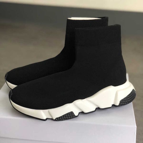 Designer Sock Chaussures Runner Knit Chaussettes Casual Femmes Hommes Plate-forme Sneaker Stretch Noir Blanc Graffiti Marine Foncé Baskets Sport Baskets Avec Boîte 36-46 NO17A