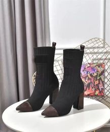 Designer Socks Boots Laureate gebreide elastische breien dikke hakken schoenen schoenen winterfeest vrouwen puntige tenen enkel laars sexy dame brief martin trainers