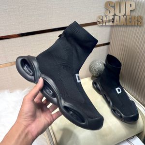 Calcetines de diseñador Zapatos Clásicos Hombres Mujeres Zapatillas de deporte casuales transpirables Malla elástica Técnica Masaje 3D Entrenadores Moda Blanco Plataforma negra Zapato con fondo de goma