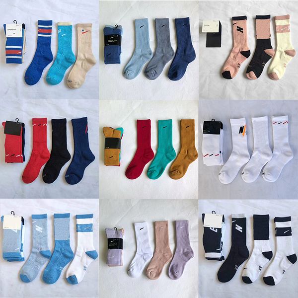 chaussettes de créateurs y2k chaussettes de tube moyen chaussettes en coton modes de rue à la rue multi-styles couple coloré couple 03