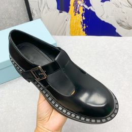 Designer Soft Cowhide Loafers schoenen Hn Loafer Mule Formele sneakers platte bodems puntige teen zwart suede patent lederen klinknagels glitter met originele doosgrootte38-46