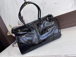 Designer Soft Lux Tote Bag Sac fourre-tout pour femmes Sacs à main de luxe en cuir doré Sac à bandoulière à main Rétro Mode Noir Petit Grand