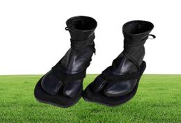 Diseñador Boots de dedo de pie dividido Tabi Personalidad Tabi Correa plana Botas de tobillo Toe Toe Ninja zapatos Calcetines Calientes Cálidos Super Star 2109148808096