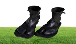 Diseñador Boots de dedo del pie dividido Botas Tabi Personalidad Flat Strap Boots Boots Toe Toe Ninja Shoes Boots Boots SUPER Star 2109143833097