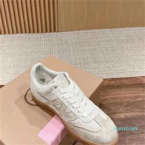 Designer sportschoenen casual retro noodlijdende vuile oude sportmerk damesschoenen coaching schoenen opleiding schoenmaker wit