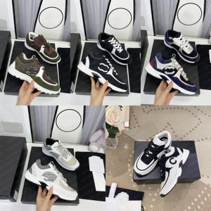 Designer Sports Sneakers Soft Somen Soed Shoes Jogging Low Sneakers Détalclé Luxury Splicing Lace-Up Print Sneaker Female Brand Design Formers For Mens