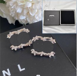 Ontwerper lente nieuw ontwerp vergulde oorbellen met kleine diamanten speciaal ontworpen voor meisjes als romantische liefdescadeaus verjaardag