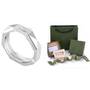 Anneau de printemps de créateur Fashion Luxury Titanium Steel Gold Ring Womens Valentin de la Saint-Valentin cadeau