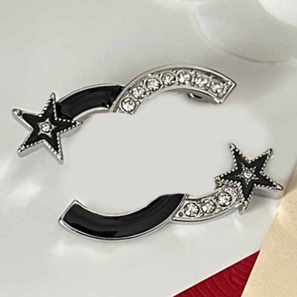 Designer Star Broche Bijoux Breastpin Haut de gamme Argent Plaqué Cuivre Marque Lettre Avec Timbre Hommes Femmes Broche Pins Cadeau De Fête De Mariage