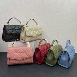 Designer Straddle Bag Women's Fashion Detail Exquis Handmade Handmade Luxury Leather Brodé Sacs à bandoulière
