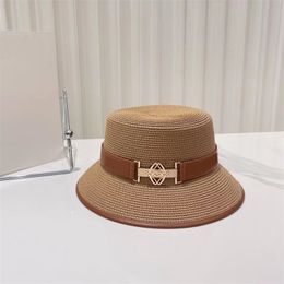 Designer paille chapeau femmes tissé seau chapeaux pour jardin voyage plage Sunhat haute qualité femme casquette hommes mode paille