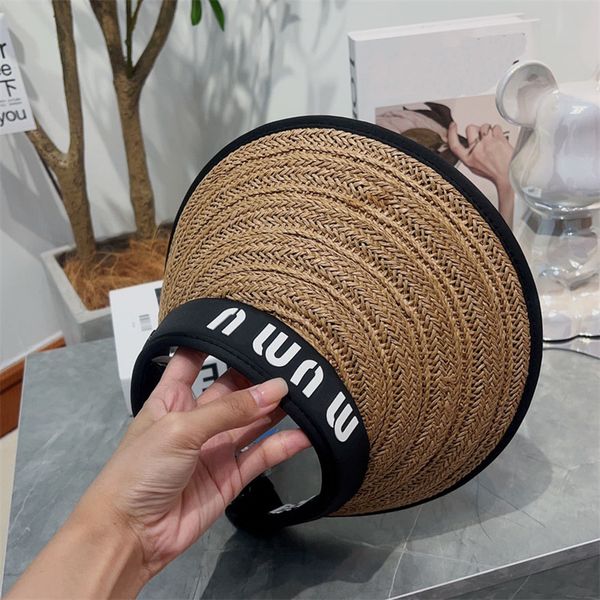 Designer Straw Sunhat Seau Chapeau Bonnet Tricoté Pour Hommes Femme Seau Chapeau Casquettes Vide Top Brun Sunhats Cap Summer Beach Sun Visor Cap