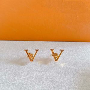 Designer Stud Boucles d'oreilles pour femmes Hommes Bijoux de luxe Boucles d'oreilles L Fashion Letters Dangle Earring Gold 925 Sliver Men Womens Studs Bracelet