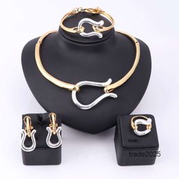 Designer Stud Oorbellen Vintage Retro Nigeriaanse Elegante Goud Verzilverde Ketting Ring Armband Bruids Sieraden Sets Voor Vrouwen Bruiloft