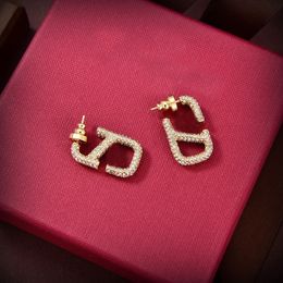 Diseñador Stud para mujer Alfabeto Patrón Pendientes para mujer Moda Mujeres Lujos Diseñadores Pendientes Accesorios de joyería de diamantes con caja Studs Pendientes 9918 #