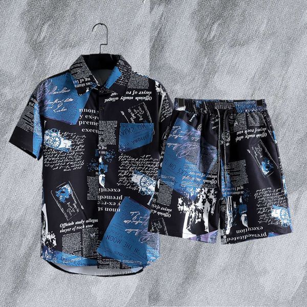 Traje de diseñador Camisa de periódico de verano para hombre Moda suelta Marca de moda Manga corta Playa Pareja Pantalones cortos de flores Conjunto Nzko