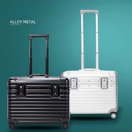 Designer koffer Compact Business Boarding Box Pilot Case Silver Groove Textuur Aluminium-Magnesium Alloy Telescopic Handle Fashion Unisex