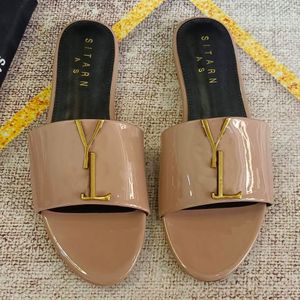 Designer Summer Crocodile Sandals Platform Outdoor Fashion Round Toe schoenen Anti Slip Leisure Vacation Vrouwige slippers