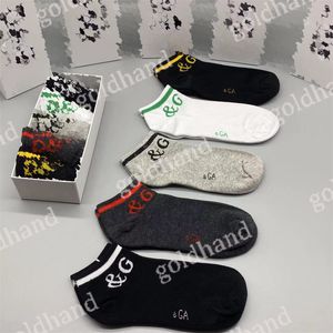 Designer Summer Mens Sock Fashion Skateboard Sport Socks Multicolor Men Casual Socks 5pairs met doos