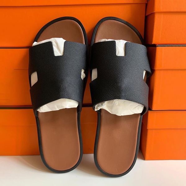 Diseñadores zapatos de verano luxurys 10a zapatillas de alta calidad al aire libre sandale piscina mula sliders para hombres toboganes para hombres soleando sándalo de calzado casual soleado