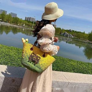 Designer Summer Shopping Bags Outdoor Straw Trendy And Fashion Herbe Tissé Sac À Main Brodé Légumes Panier Beach Tote Shoudler Bag