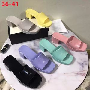 Designer Zomer Slippers Sandalen Jelly Vrouwen Slides Mode Rubber Hoge Hak fruit Platform Reliëf Candy Slipper Outdoor Strand Glijbaan 36-41