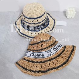 Designer Sun Hat à rayures en tricot de paille en trin