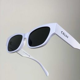 Lunettes de soleil designer 2024 Nouvelles lunettes de soleil CE Fashion Fashion Spice Girl Filt étroite Louilles de soleil blancs