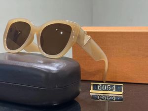 Lunettes de soleil de créateurs Fashion Round Frame Classic Velles Version de soleil Vers les lunettes de soleil de conduite pour hommes