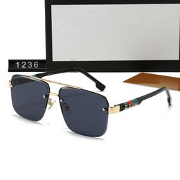 Designer zonnebril voor mannen en vrouwen modieuze en luxueuze full frame zonneschade gepolariseerde UV400 beschermende bril met doos trendy dames zonnebril